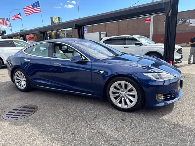 Used 2020 Blue Tesla Long Range image 10