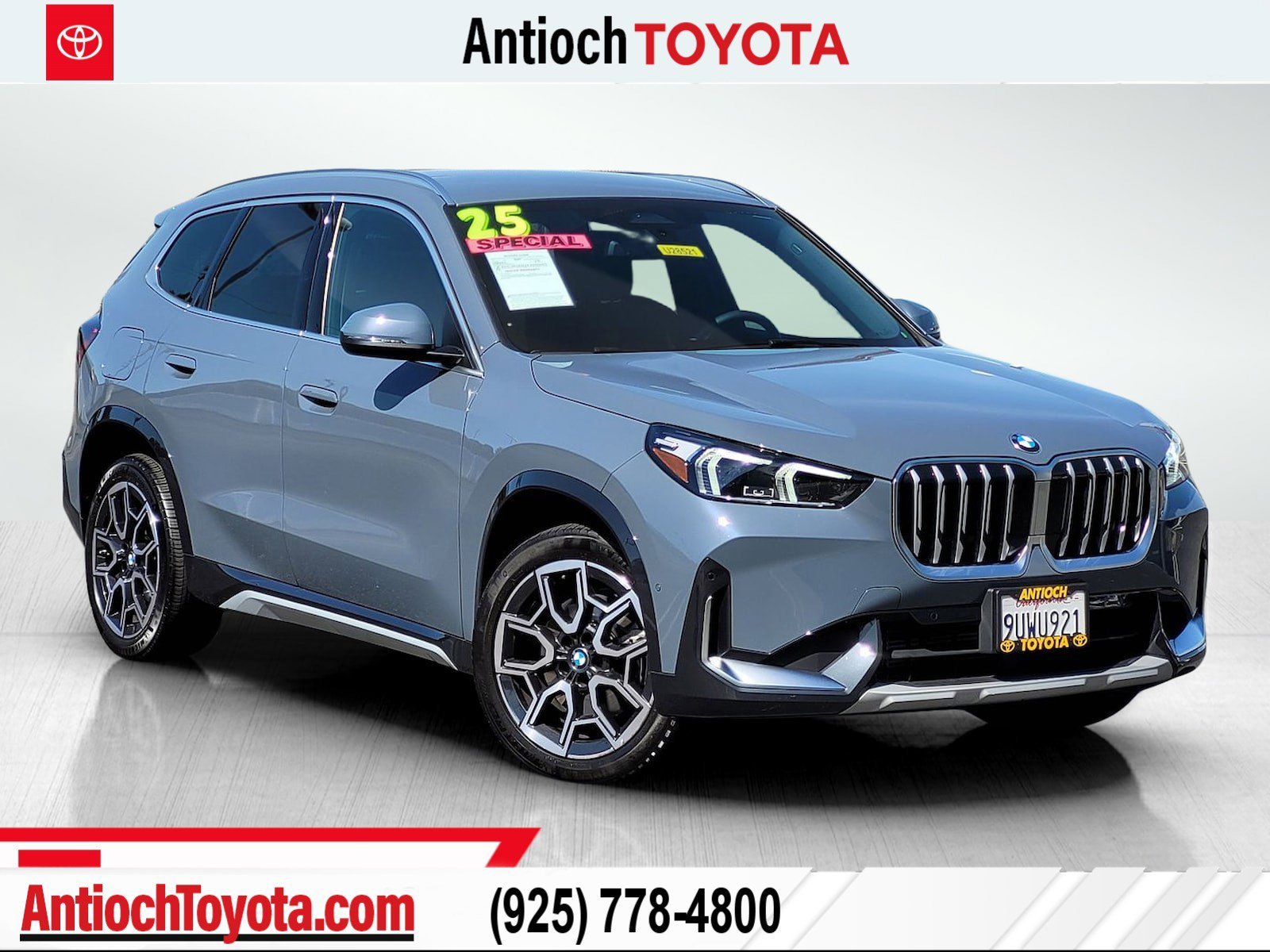 2025 BMW X1's photo