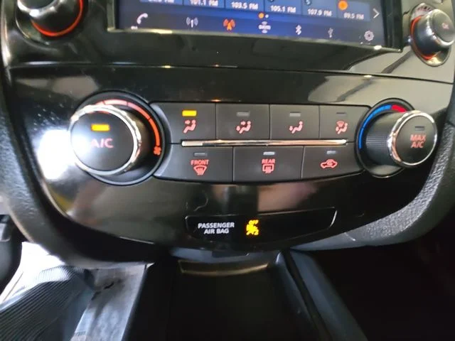 Used 2019 Black Nissan S image 17