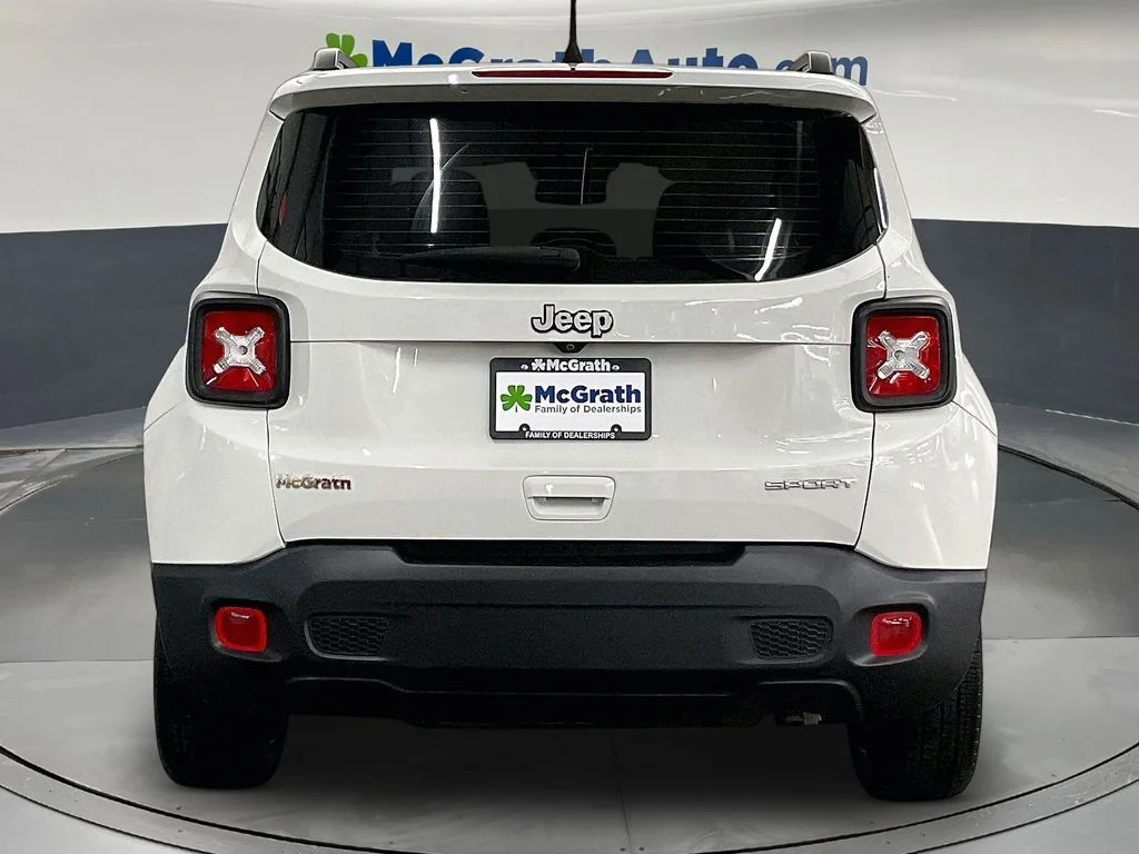 Used 2021 White Jeep Latitude image 6