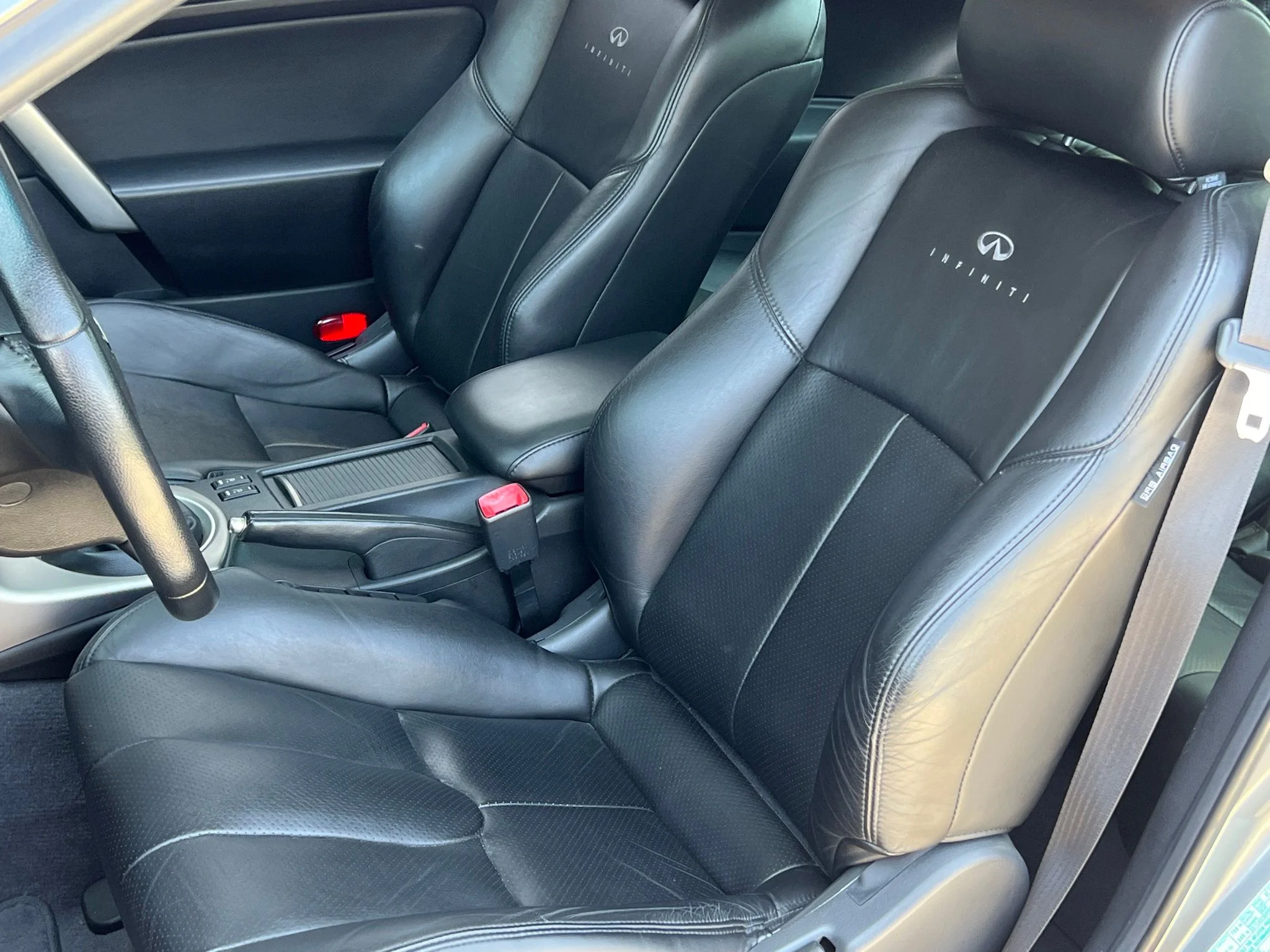 Used 2003  INFINITI Base image 4