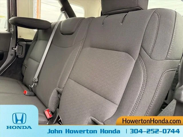 Used 2023 Gray Jeep Sahara image 16