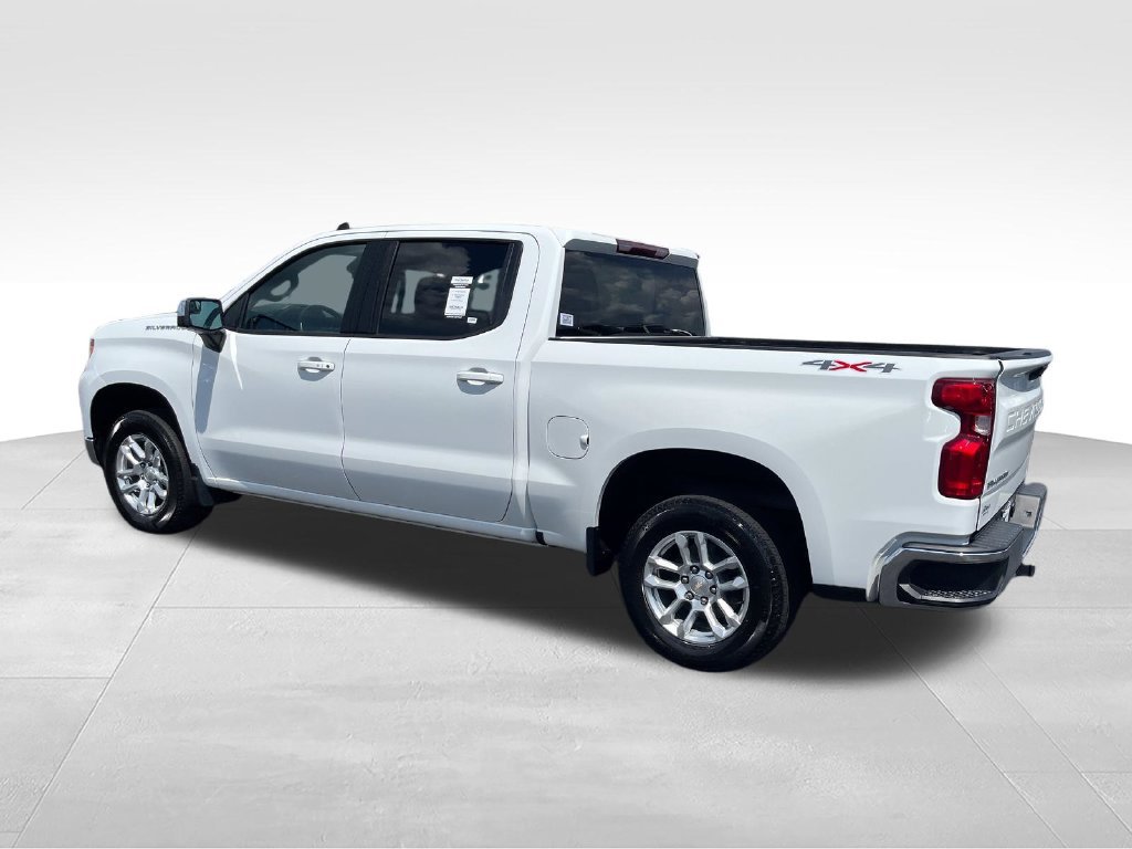 Used 2024 White Chevrolet LT image 3