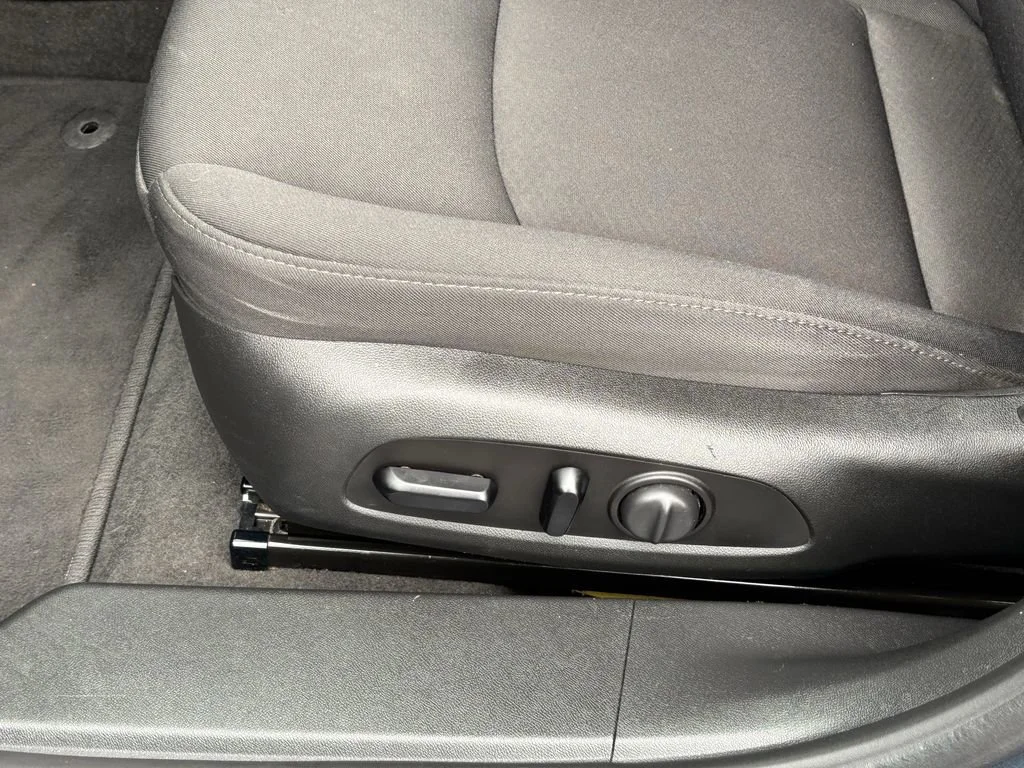 Used 2021 SHADOW GRAY METALLIC Chevrolet LT image 17