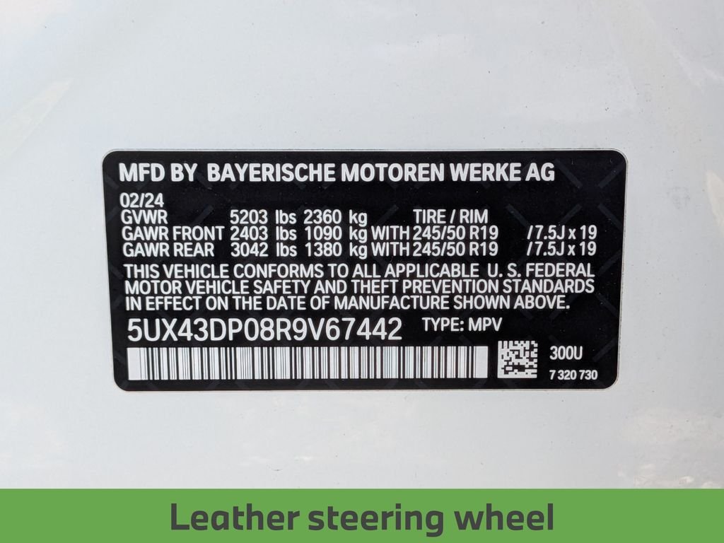 Used 2024 White BMW sDrive30i image 31