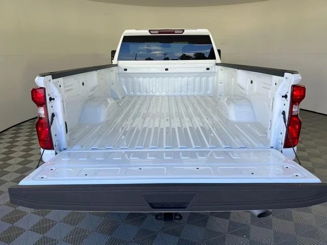 Used 2024 White Chevrolet Custom image 28