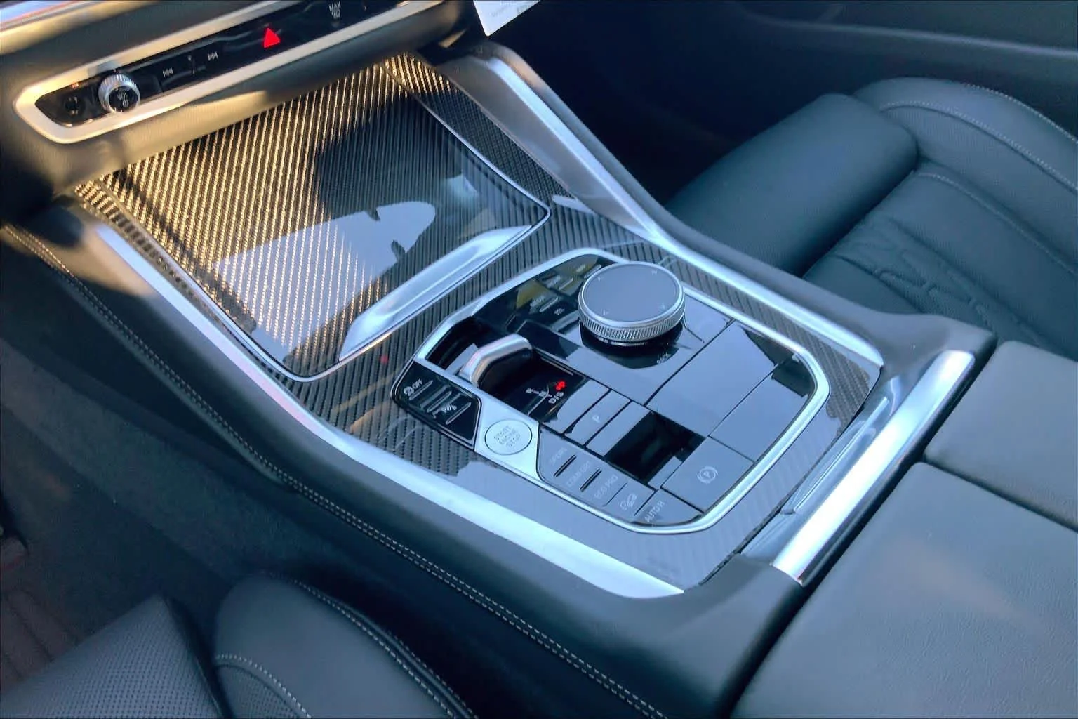 New 2026 Black Sapphire Metallic BMW M60i image 7