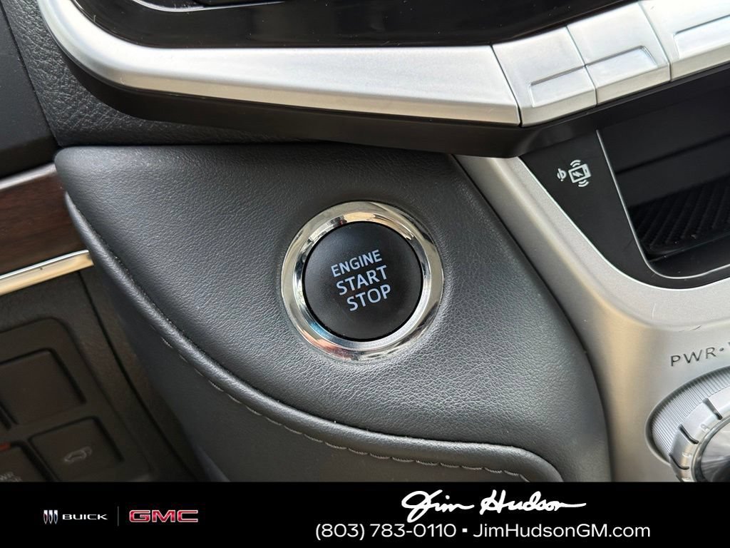 Used 2021 Silver Toyota 4DR 4WD image 33