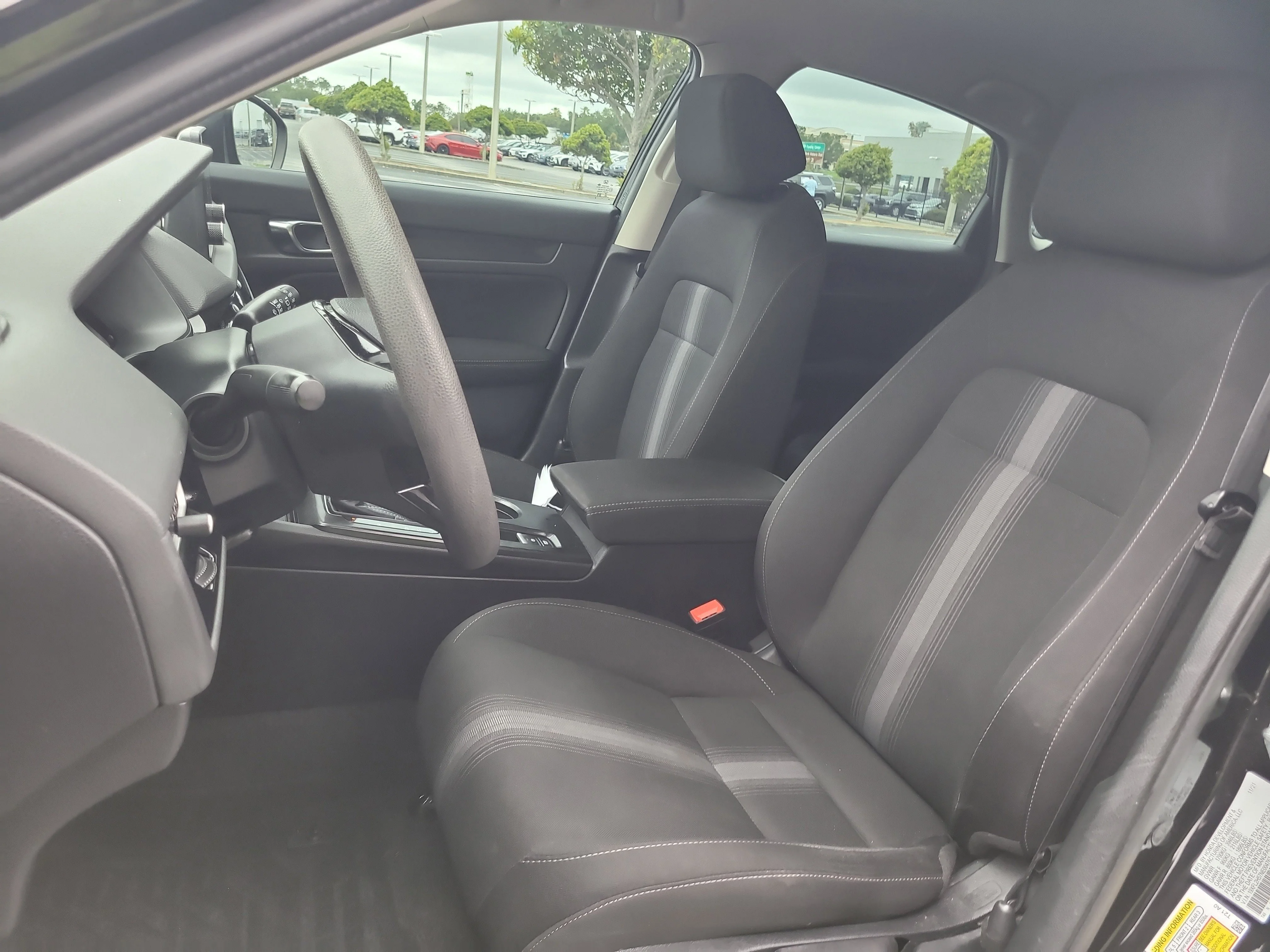 Used 2022  Honda LX image 17
