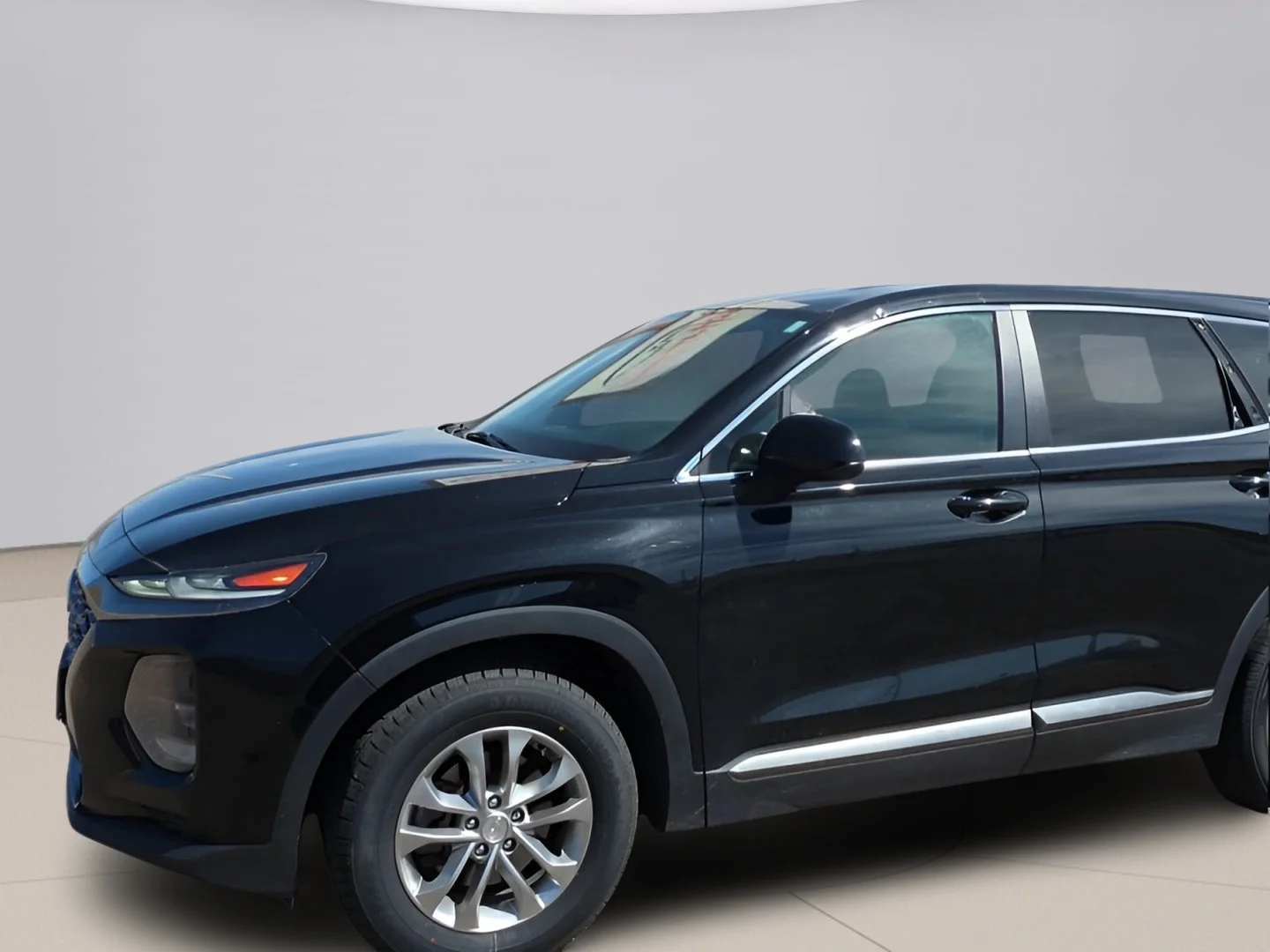 Used 2019 Black Hyundai SE image 9