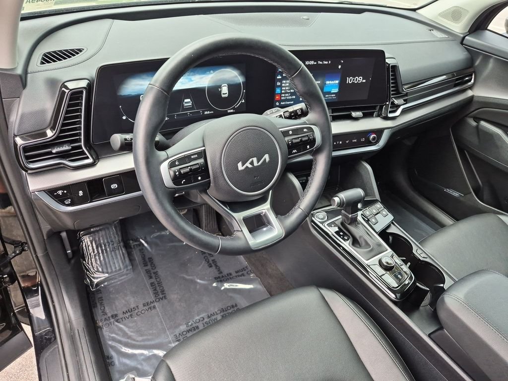 Used 2025 Black Kia SX-Prestige image 11