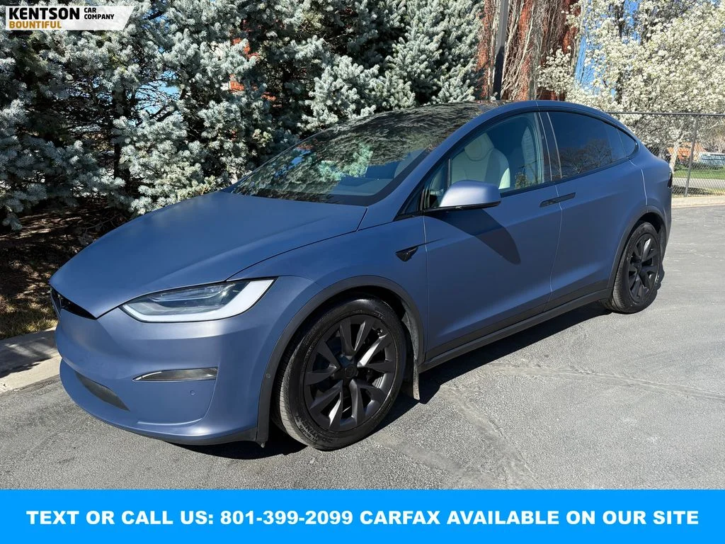 2023 Tesla Model X Long Range's photo