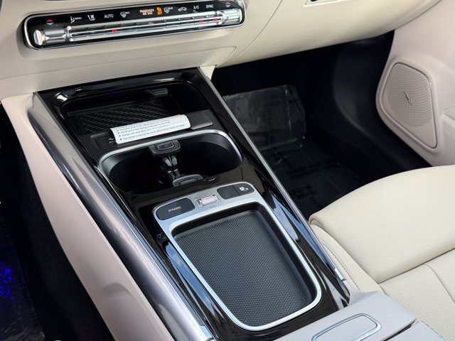 New 2026 Polar White Mercedes-Benz GLA 250 image 9