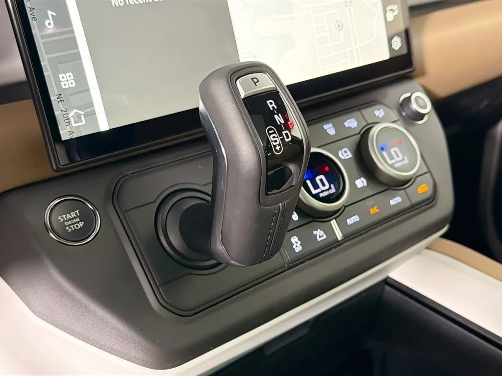 New 2026 Borasco Grey Land Rover X-Dynamic SE image 17