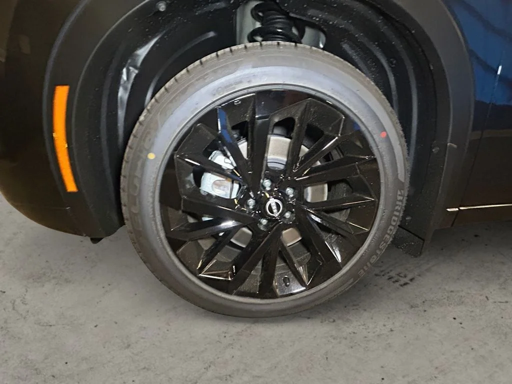 New 2026 Moonrock Gray Nissan Platinum image 14
