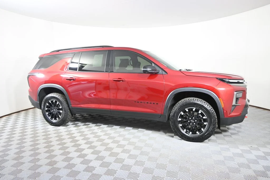 Used 2024 Red Chevrolet Z71 image 8