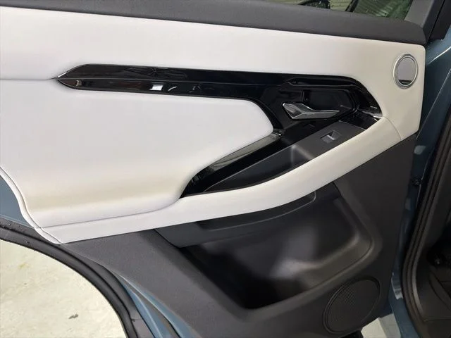 New 2026 Tribeca Blue Metallic Land Rover S image 14