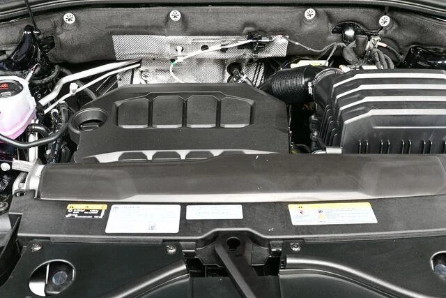 New 2026 Deep Black Pearl Volkswagen 2.0T SE image 34
