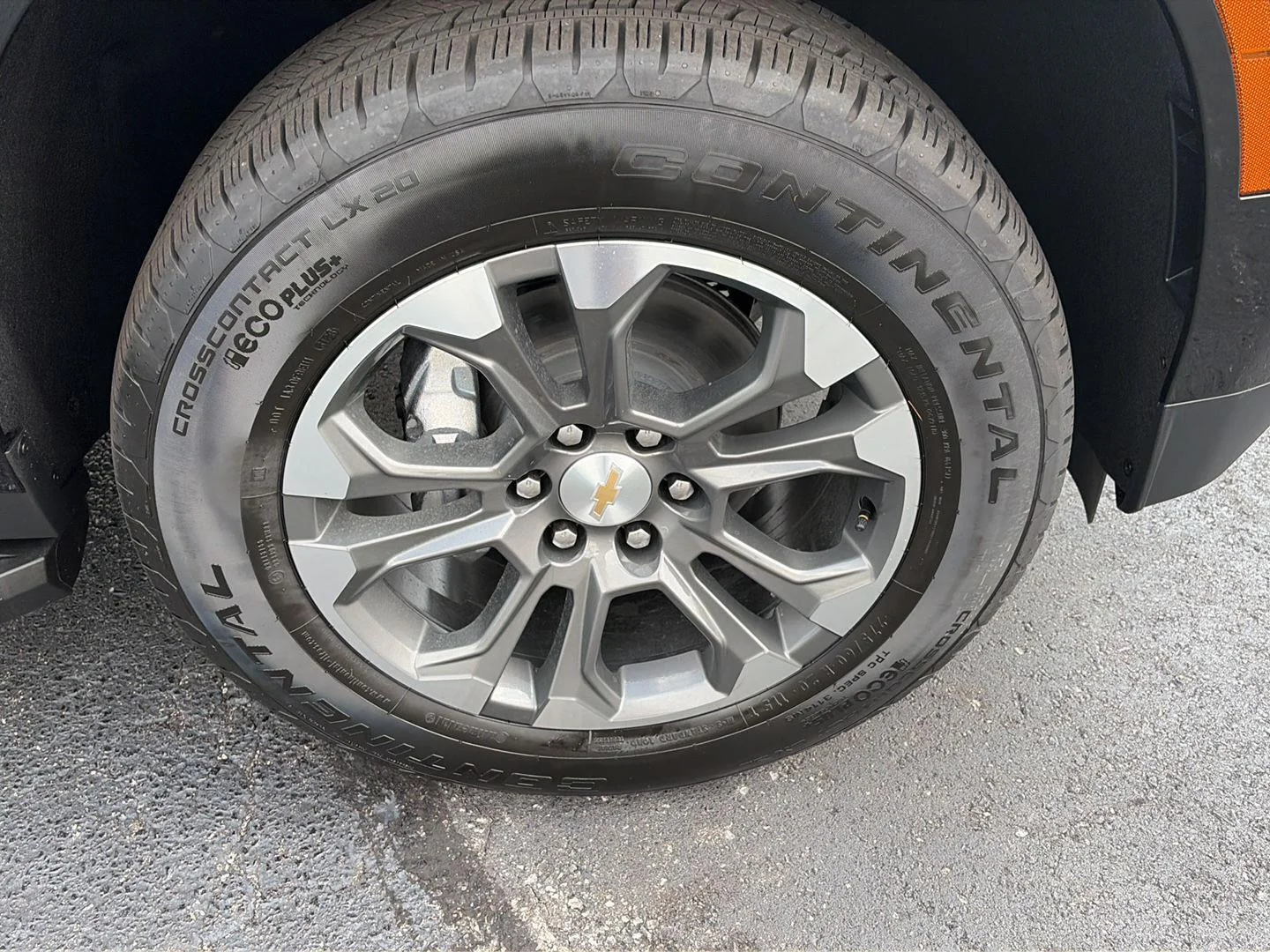 2026 Chevrolet Tahoe LS - Photo 35