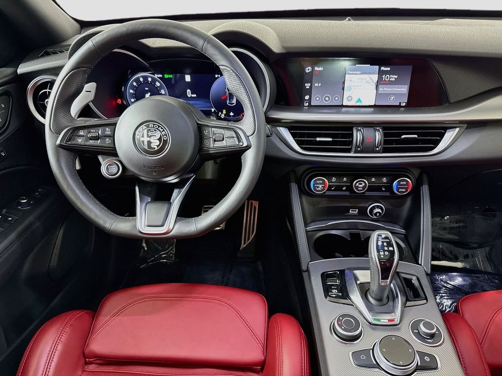 Used 2025 Black Alfa Romeo Veloce image 22