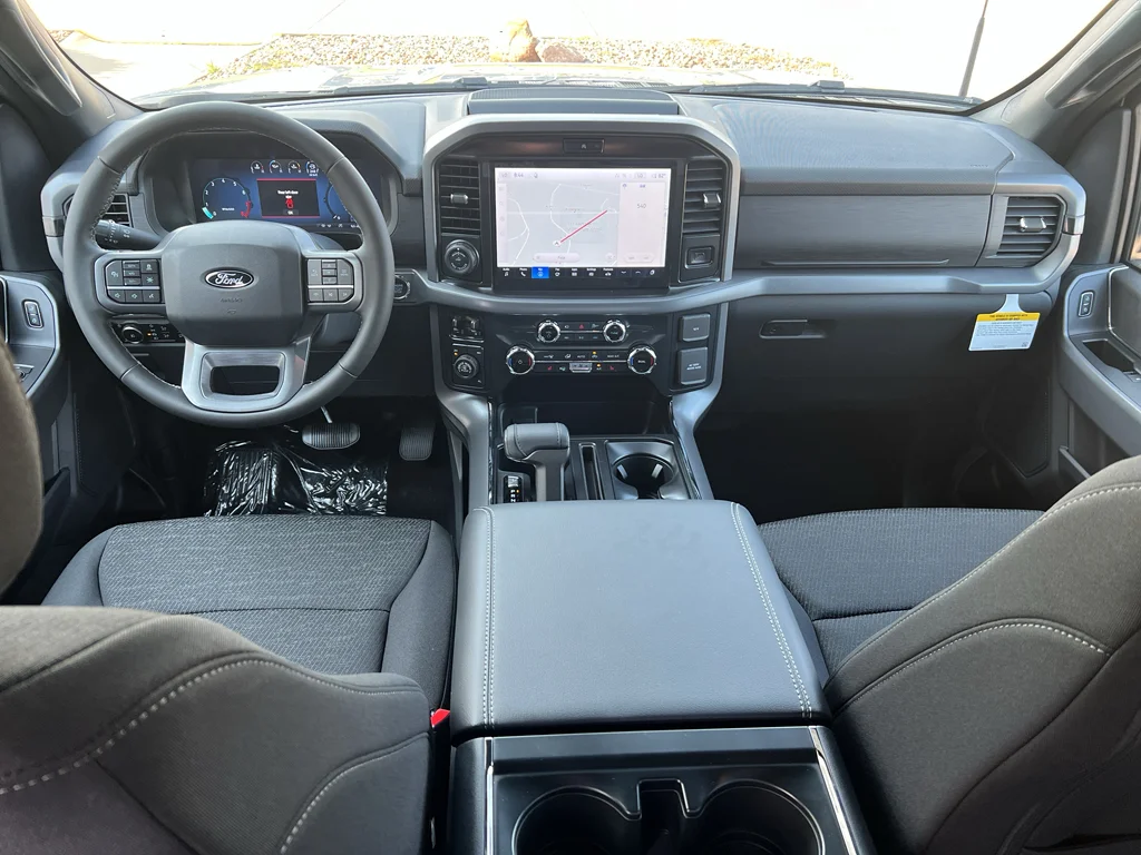 New 2026 Iconic Silver Metallic Ford XLT image 2