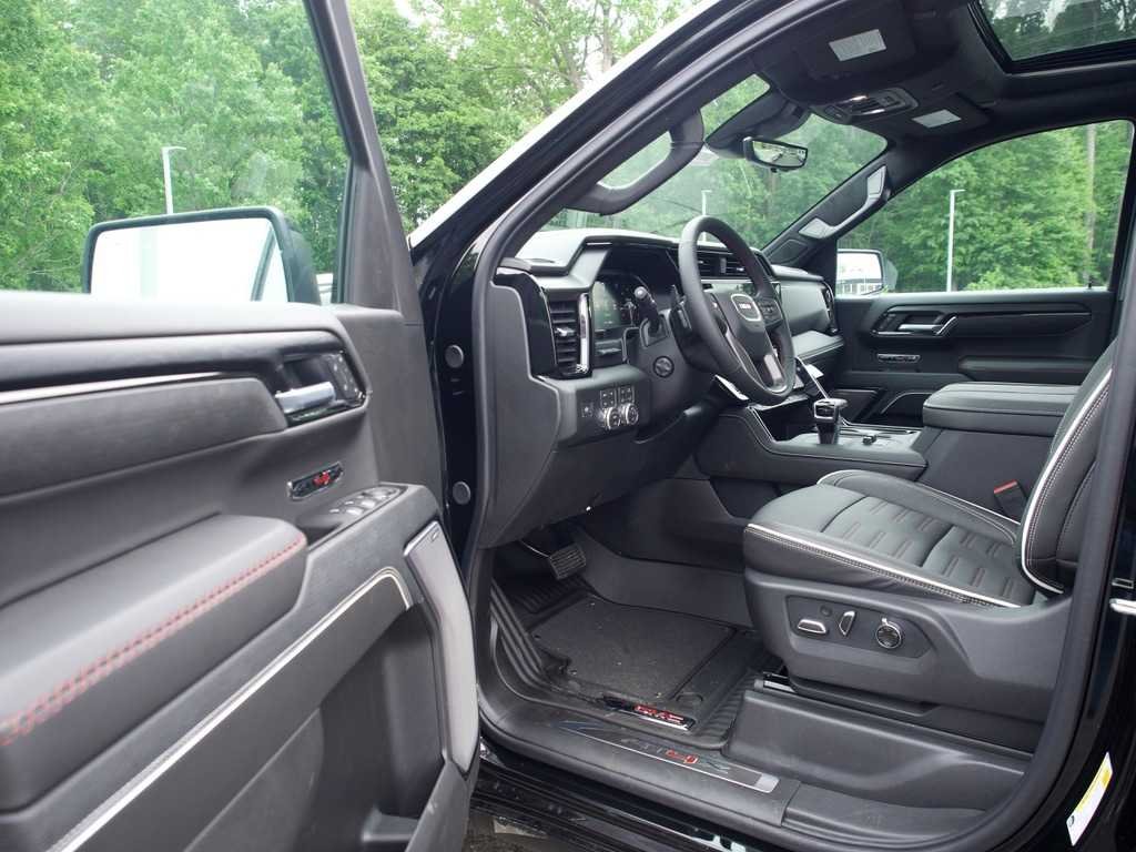 2026 GMC Sierra 1500 AT4X - Photo 9