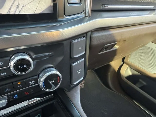Used 2023 White Ford King Ranch image 25
