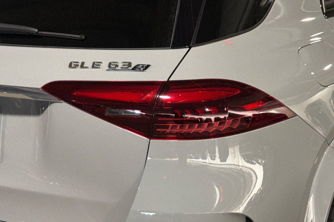 New 2026 MANUFAKTUR Alpine Grey Mercedes-Benz AMG® GLE 63 S 4MATIC+ SUV image 27