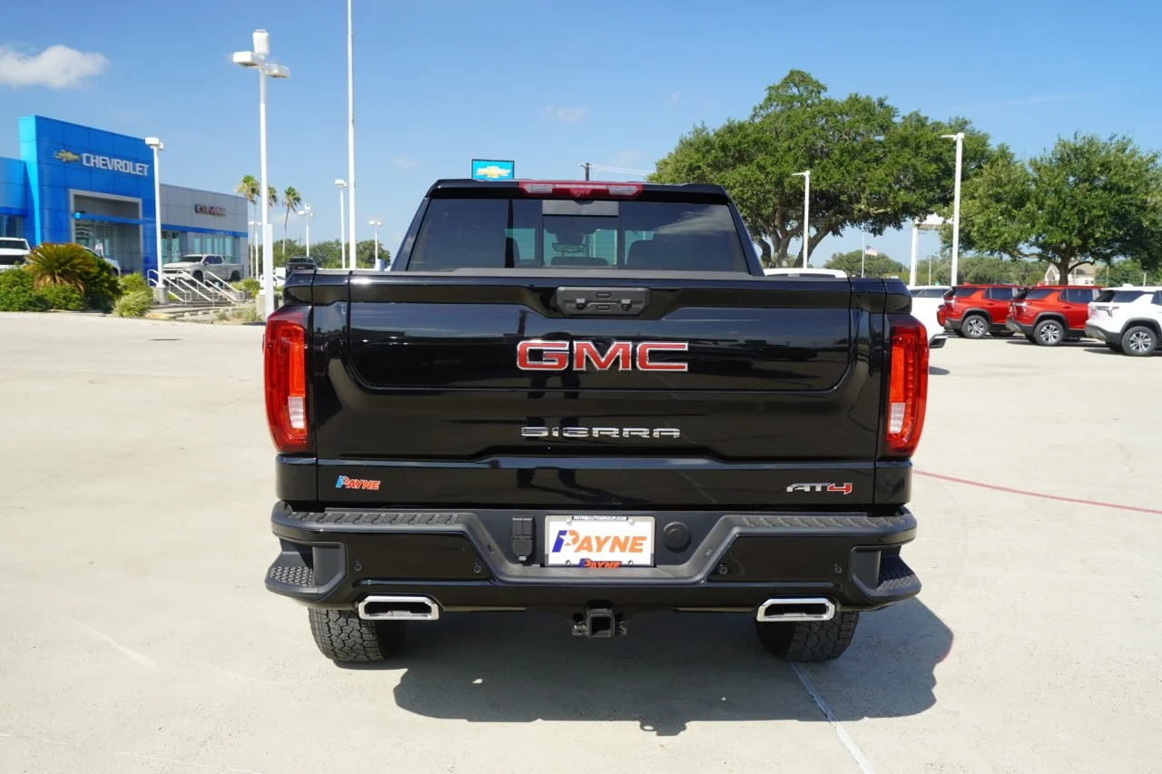 2026 GMC Sierra 1500 AT4 - Photo 8