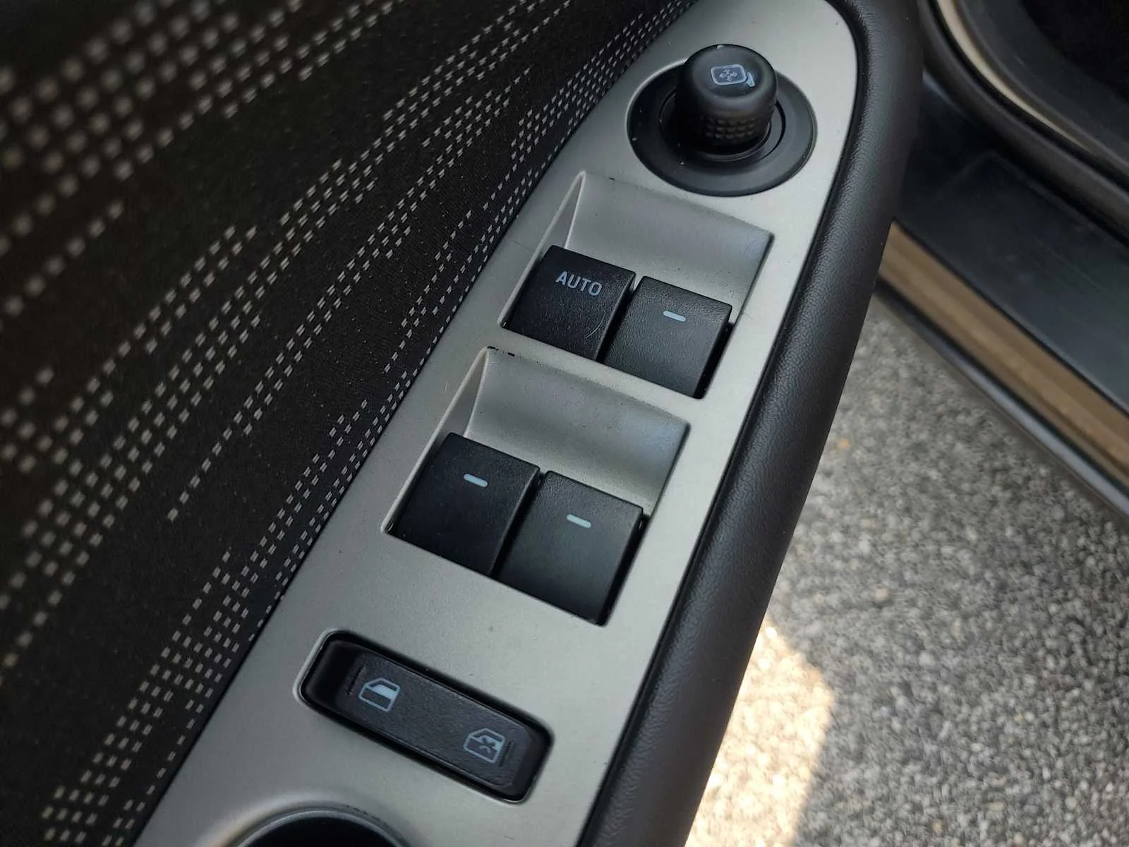 Used 2012 Tuxedo Black Metallic Ford SE image 17