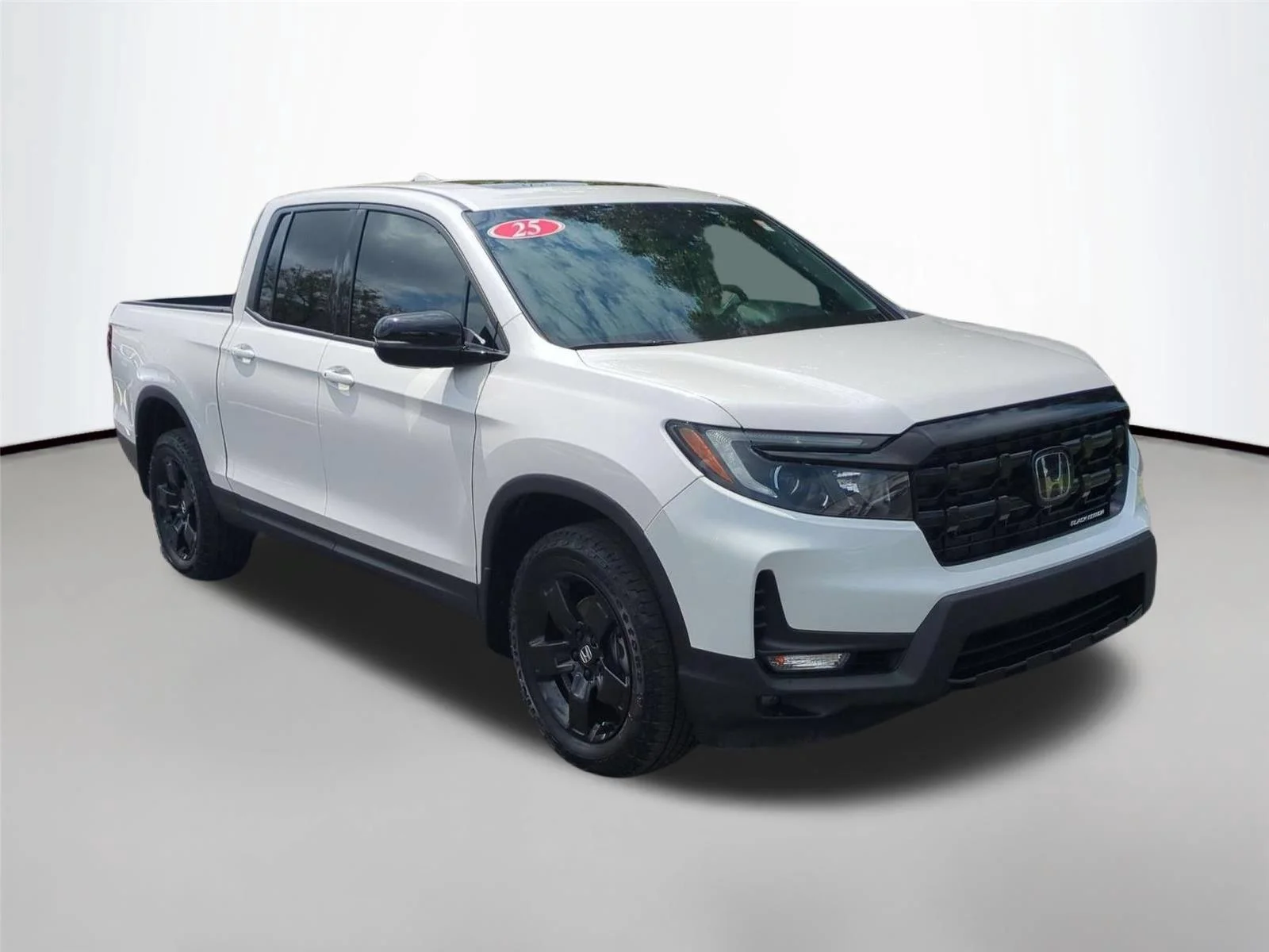 Used 2025 Platinum White Pearl Honda Black Edition image 7