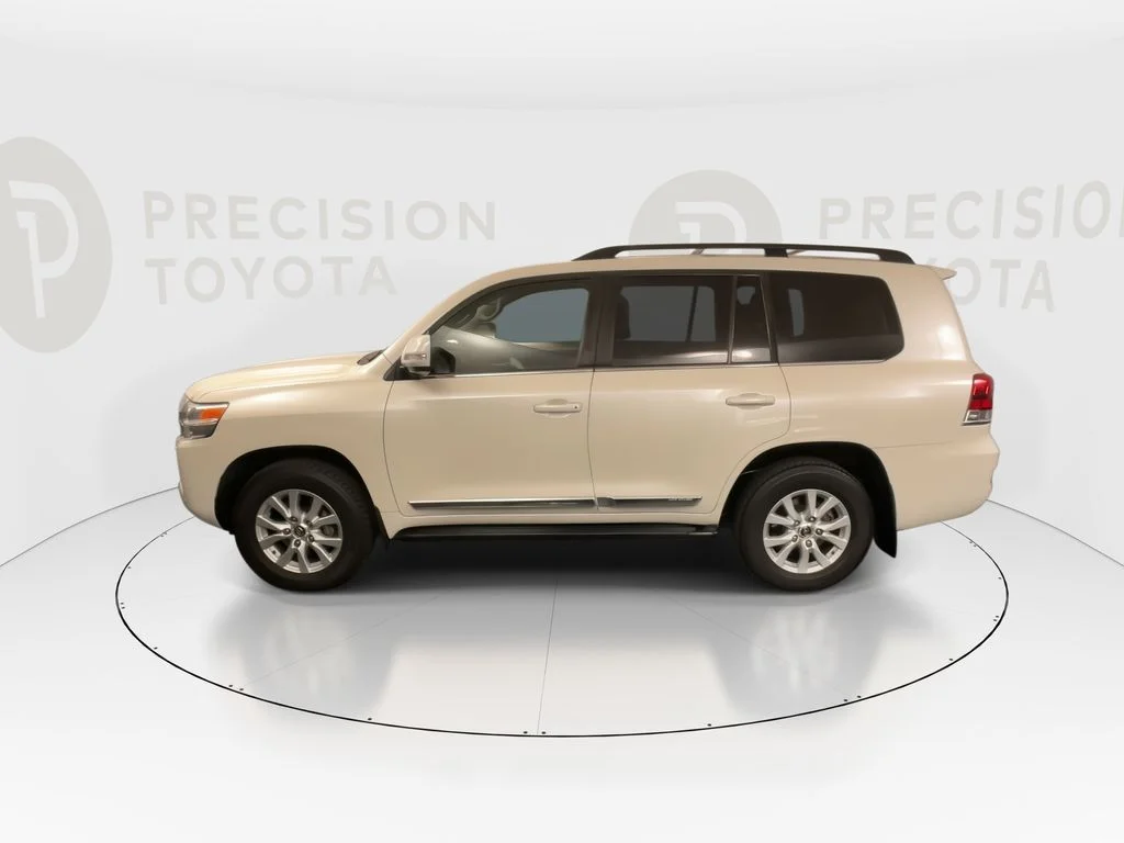 Used 2019 Blizzard Pearl Toyota Base image 11
