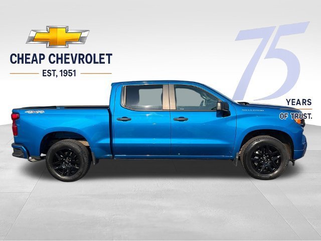 Used 2022 GLACIER BLUE METALLIC Chevrolet Custom image 6