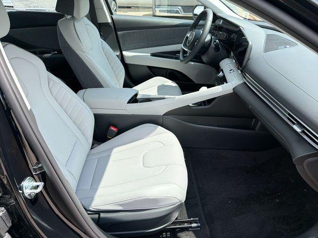 New 2026 Black Hyundai Limited image 28