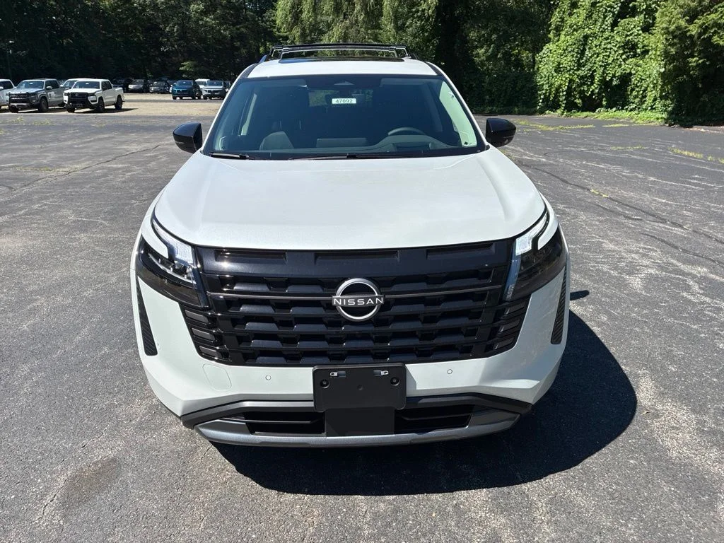 New 2026 Everest White Pearl TriCoat Nissan Platinum image 2