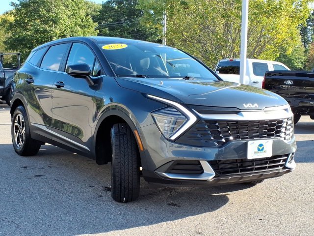 Used 2024 Gravity Gray Kia LX image 6