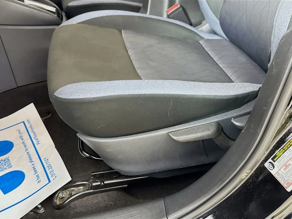 Used 2024 Black Nissan 1.6 SV image 23