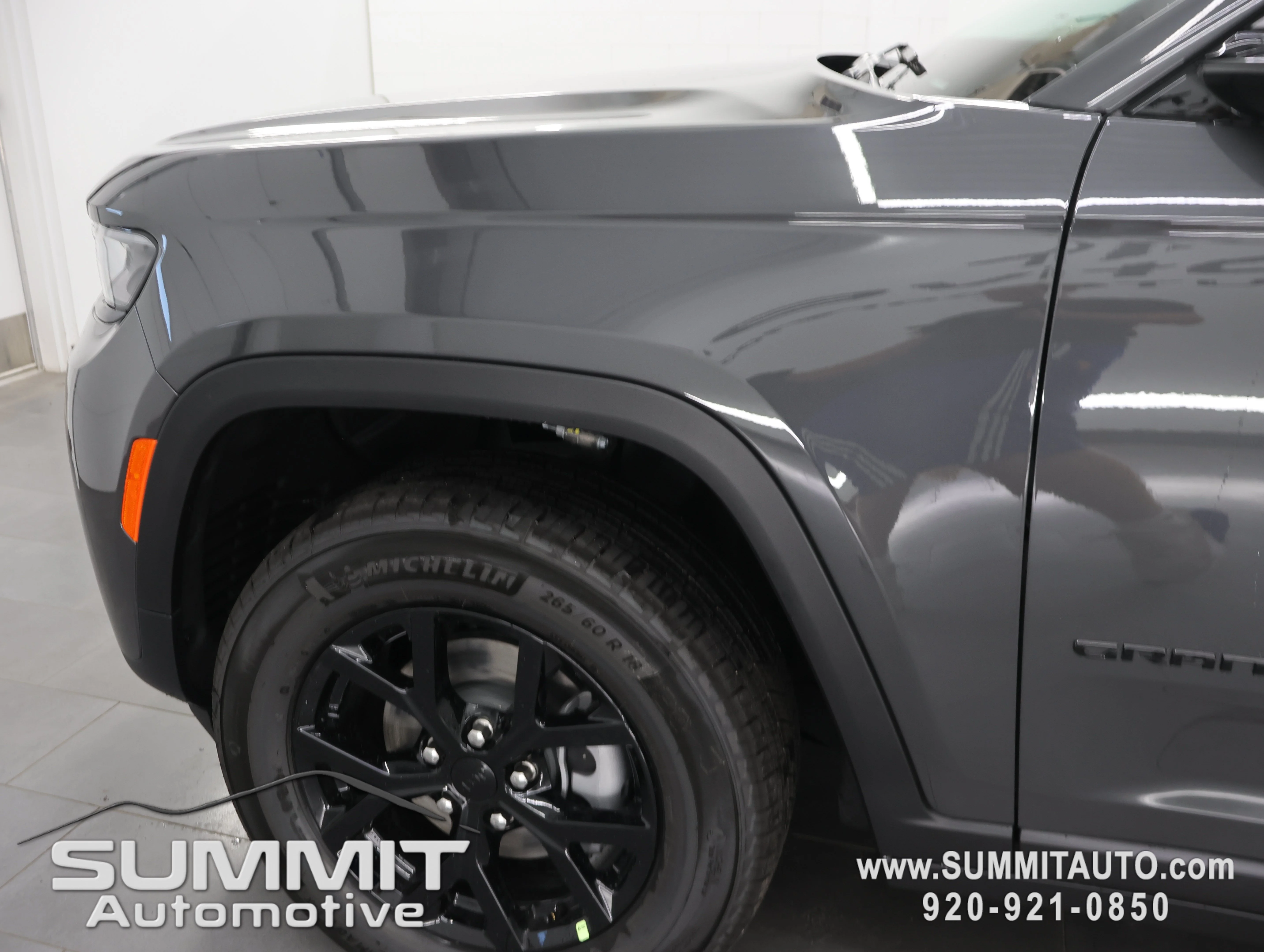 New 2026 Baltic Gray Metallic Clearcoat Jeep Altitude image 36