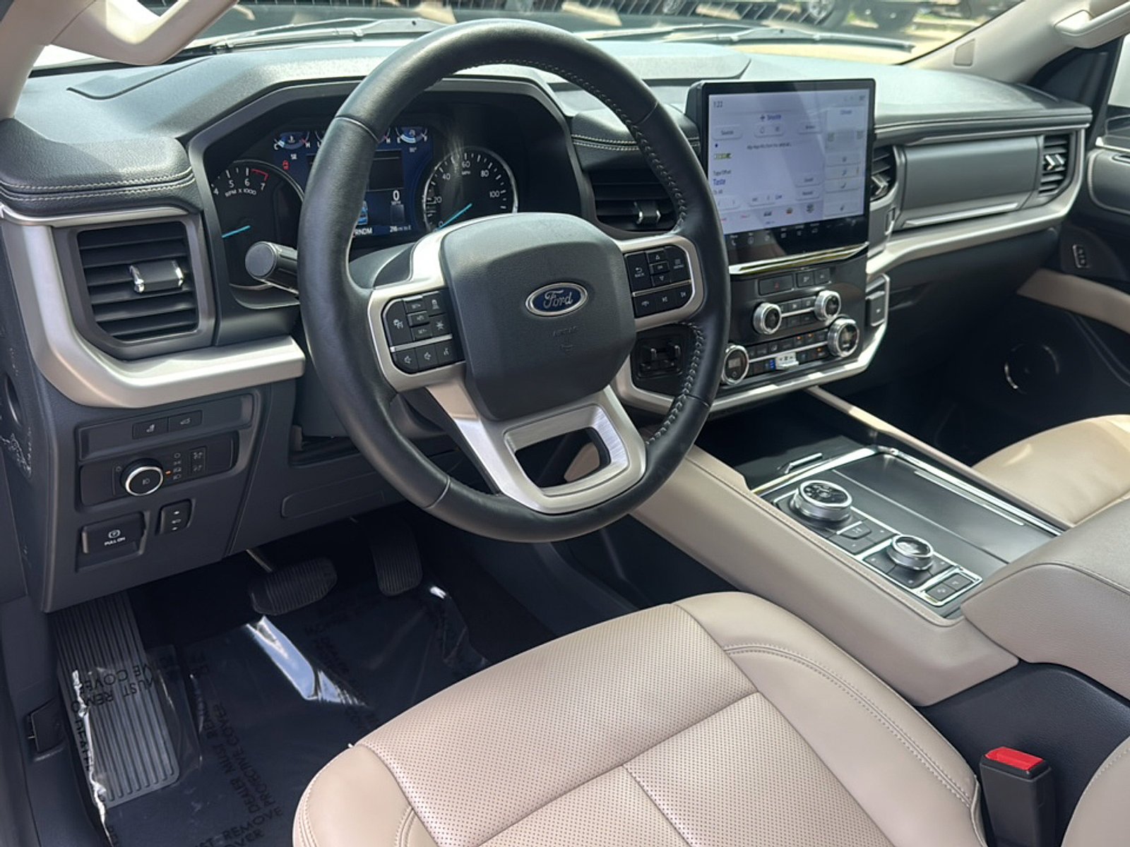 Used 2022 Star White Metallic Tri Coat Ford XLT image 10