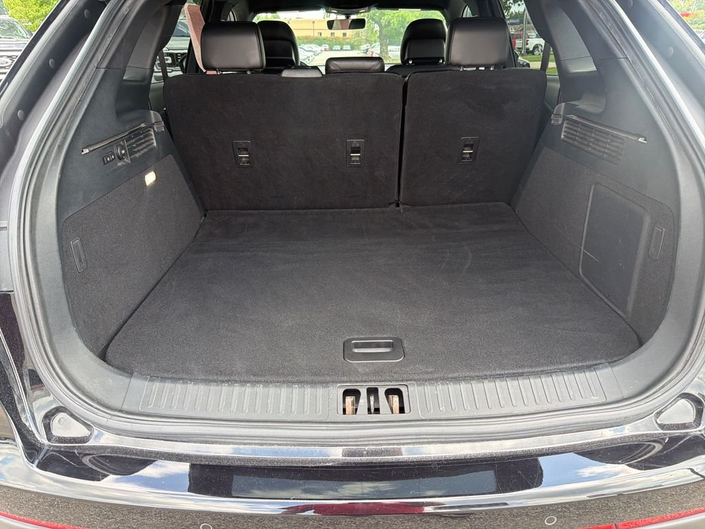 Used 2019 Black Lincoln Select image 9