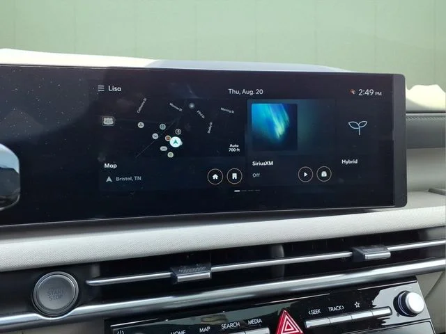 Used 2025 White Hyundai Limited image 27