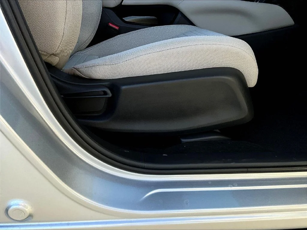 New 2027 Solar Silver Metallic Honda LX AWD image 36