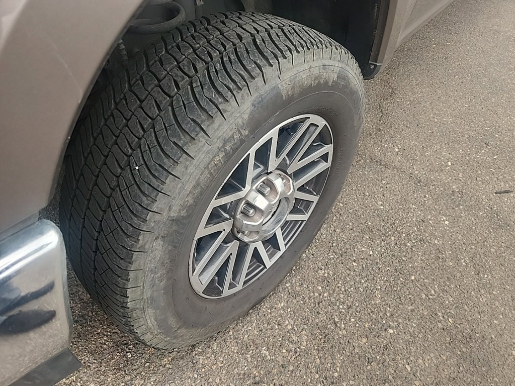 Used 2019 Gray Ford Lariat image 7