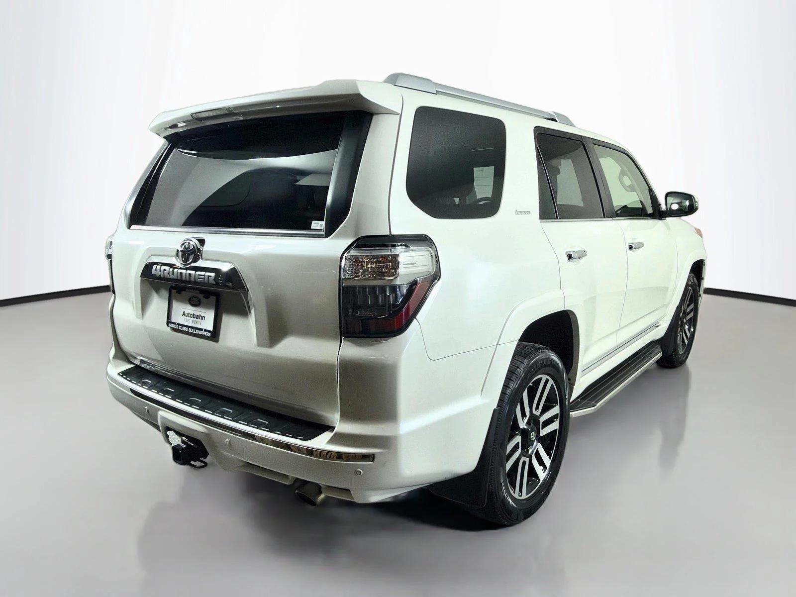 Used 2015 Blizzard Pearl White Toyota Limited image 5