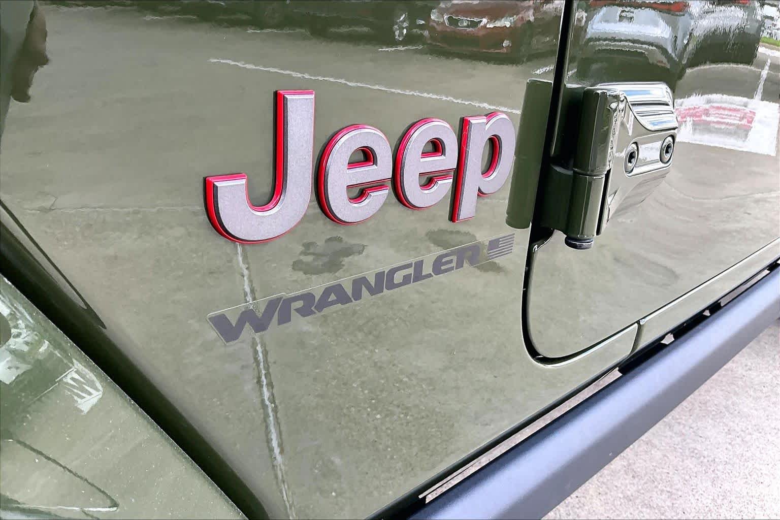 Used 2023 Sarge Green Clearcoat Jeep Rubicon image 29