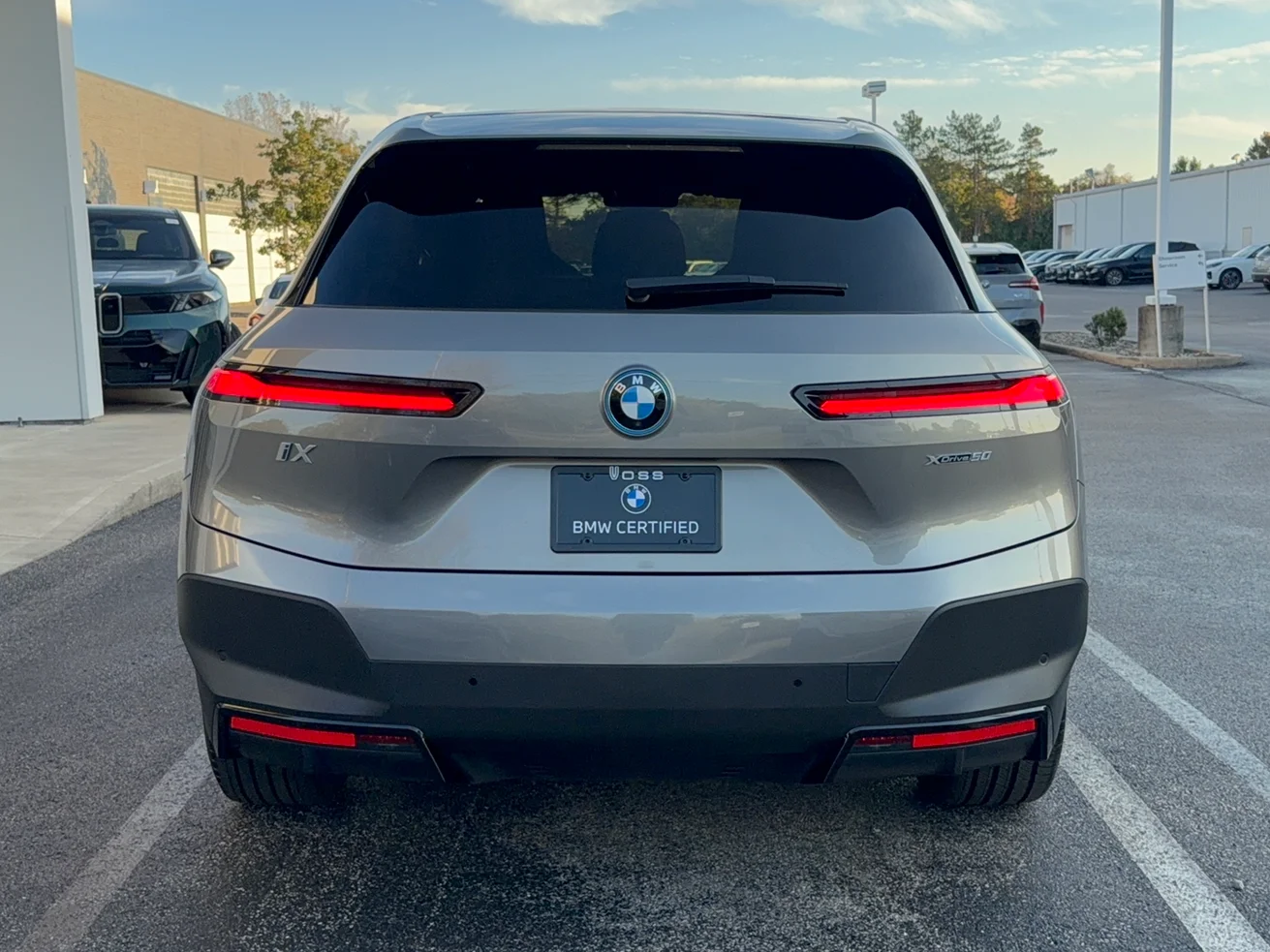 Certified Used 2024 Oxide Grey Metallic BMW xDrive50 image 4