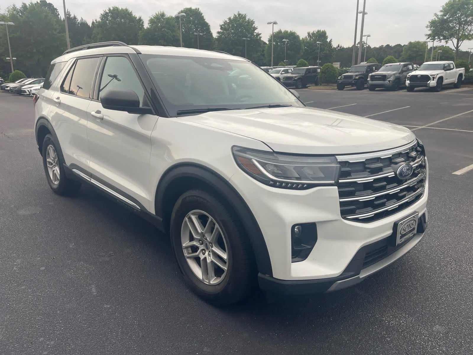 2025 Ford Explorer Active RWD (PL535)'s photo