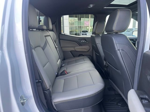 2026 Chevrolet Colorado ZR2 - Photo 15