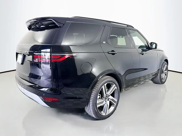 New 2026 Santorini Black Metallic Land Rover Gemini Edition image 5