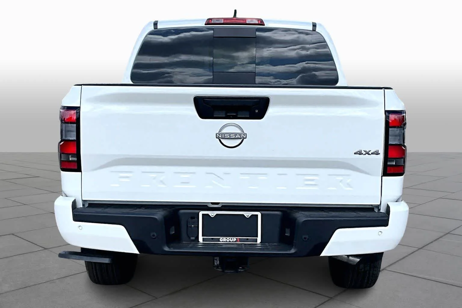 New 2026 Glacier White Nissan SV image 4